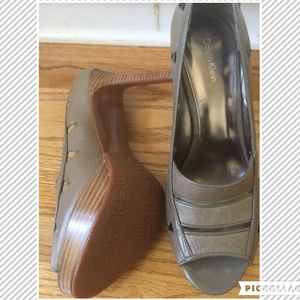 Calvin Klein Platform Stiletto Pumps - Taupe - 9